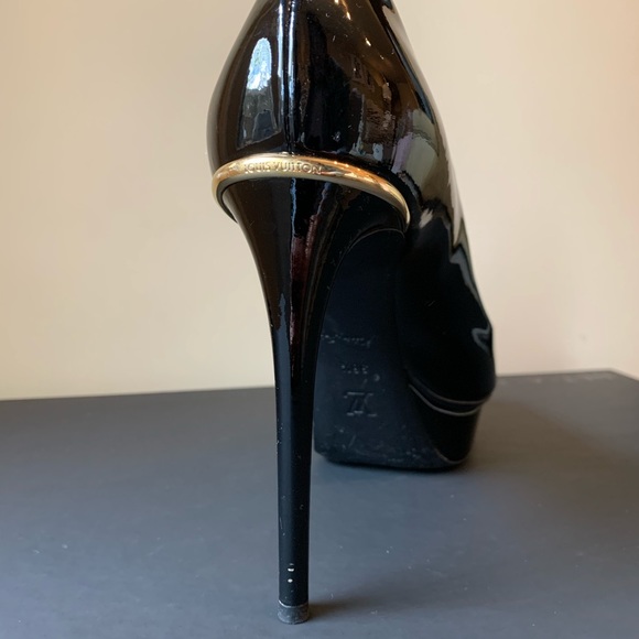 Louis Vuitton Eyeliner Peep Toe Platform Pumps - Picture 5 of 10